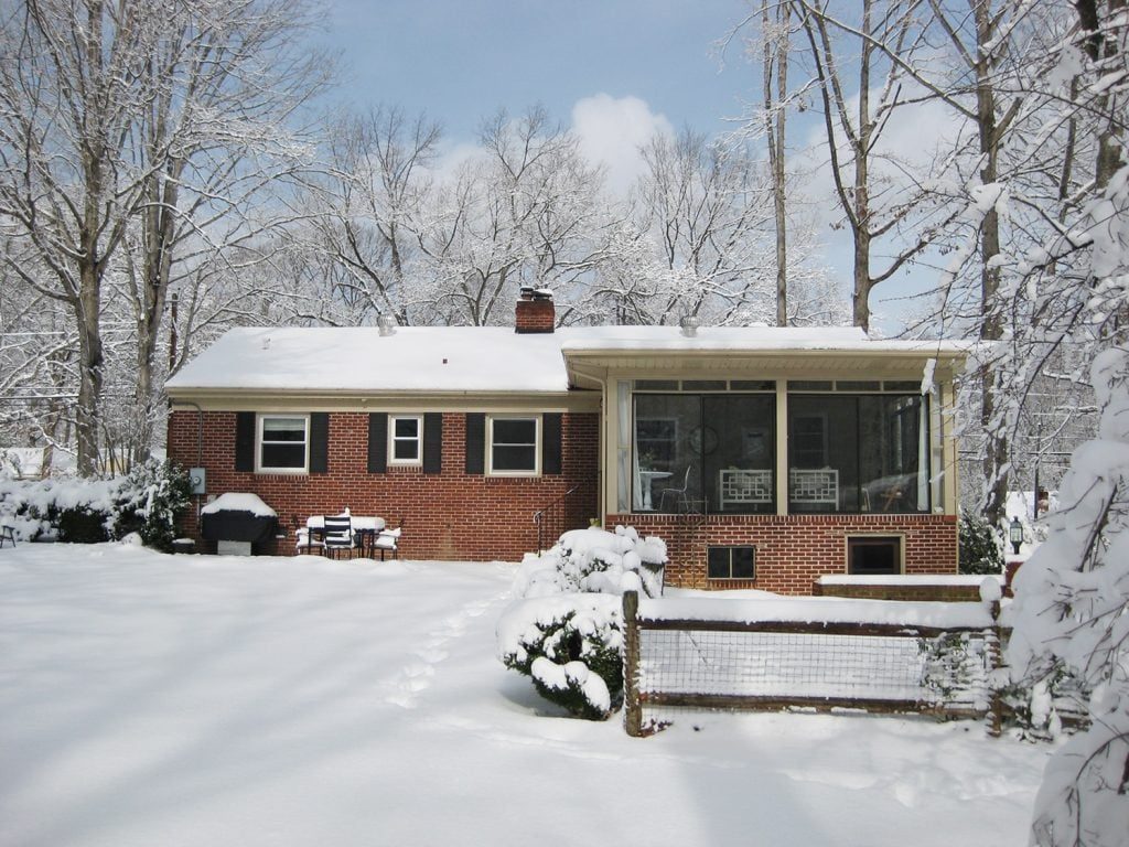 5 Ways To Prevent Your Pipes From Freezing Without Heat, gathered in one list