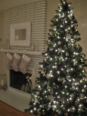 Oh Christmas Tree: a house log
