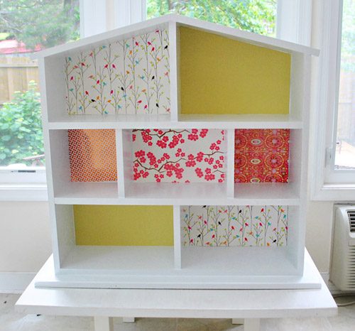 Wrapped up Plain Dollhouse Hands-on With Wallpaper Background In Each Compartment Room