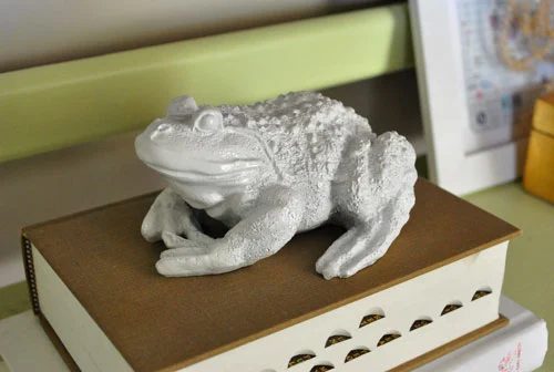 Collecting Ceramic Animals: a house log