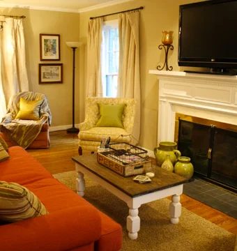 A Living Room Full Of Built-Ins & Windows