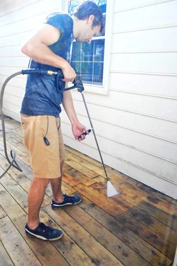 Using A Pressure Washer To Clean Wood, Brick, & Cement