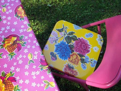 Paint And Use Oilcloth On Folding Chairs & A Folding Table, step by step