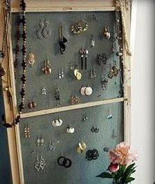 Turn A Screen Into A Jewelry Organizer, step by step