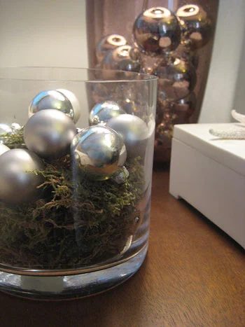 6 Ways To Decorate With Christmas Ornaments, gathered in one list