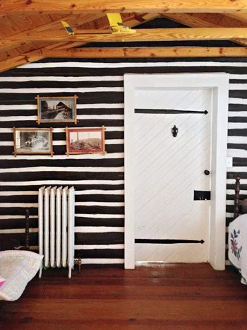 Cottage Crashing: Rustic Rassawek: a house log