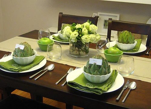 7 Sweet Table Setting Ideas For A Dinner Party, gathered in one list