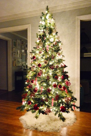 Night Time View Of Gradient Christmas Tree Going White Pink Red