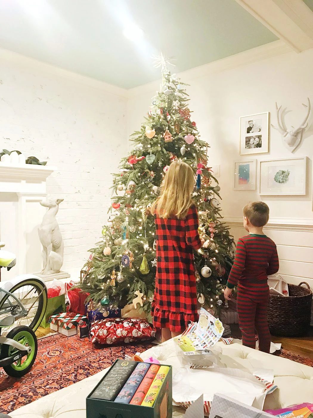 #78: How We (Mostly) Pulled Off A Merry Yet Minimal Christmas: a house log