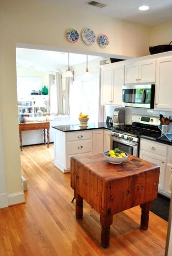 A Lovely & Light House Tour: a house log