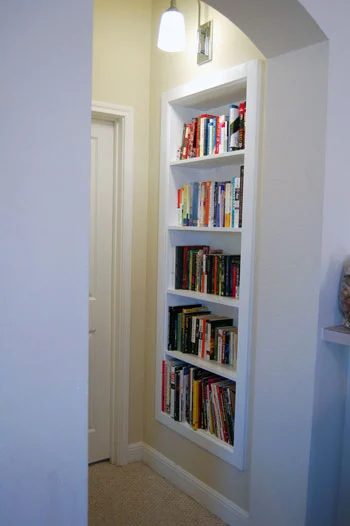Turning An Empty Wall Niche Into A Bookshelf: a house log