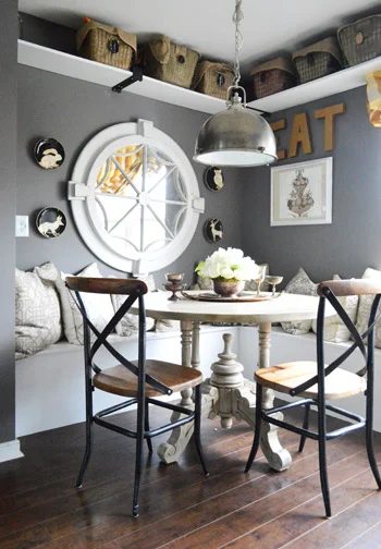 House Crashing: A Cozy & Creative Townhouse: a house log