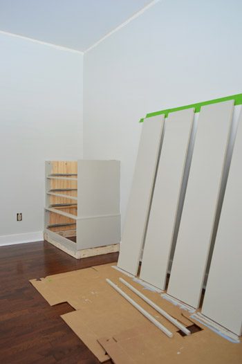 Painted pieces of homemade Hands-on bookshelf