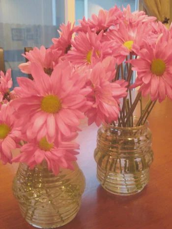 light-cover-vases-repurposing-low-cost-vase-flower-arrangement
