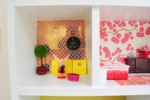 Laundry Room In Hands-on Plain Dollhouse Build With Reflective Gold Tape Wallpaper