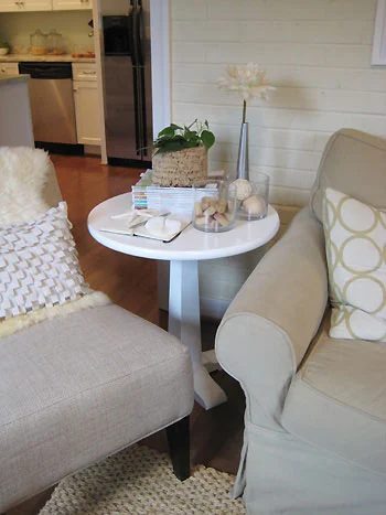 Tales Of A Traveling Table: a house log