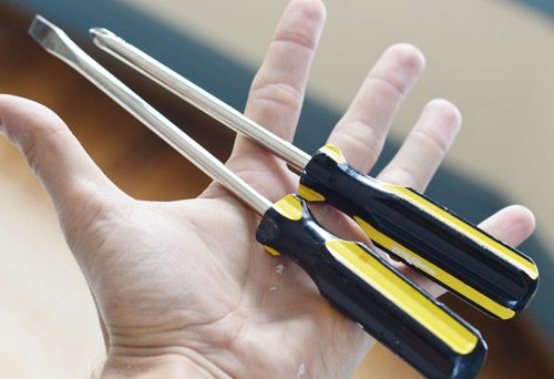 must have tools for Hands-on manual screwdrivers