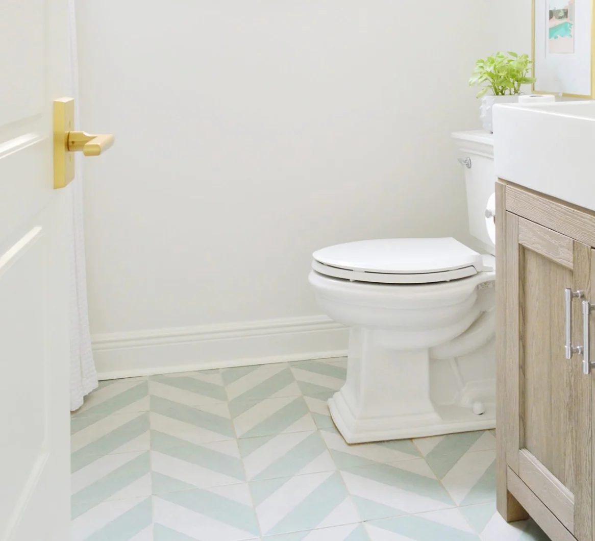 A Before & After Look At The (Only!) Bathroom