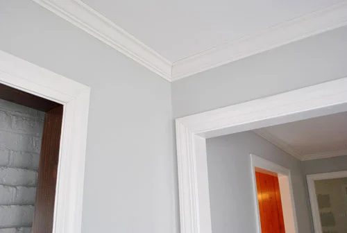 A Soft Gray Color Meant for The Living Room: Moonshine by Benjamin Moore