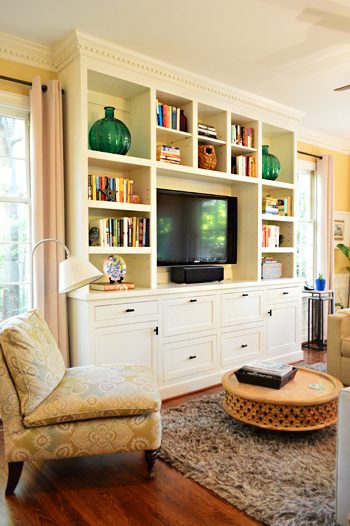 House Crashing: Cozy & Full Of Character: a house log
