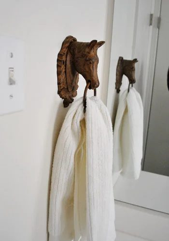 Window Shopping: Beachy Shops & Thrift Stores: a house log