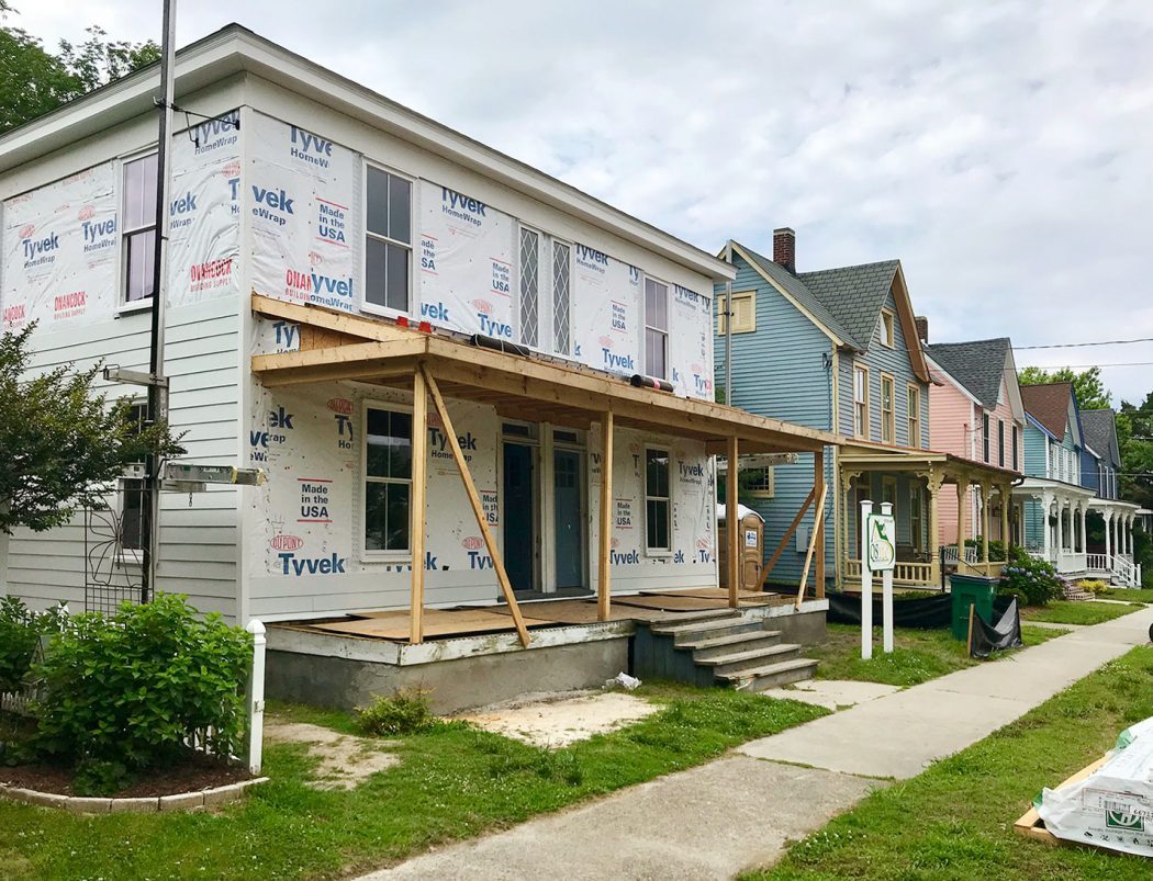 How Each Side Of The Duplex Will Differ: a house log