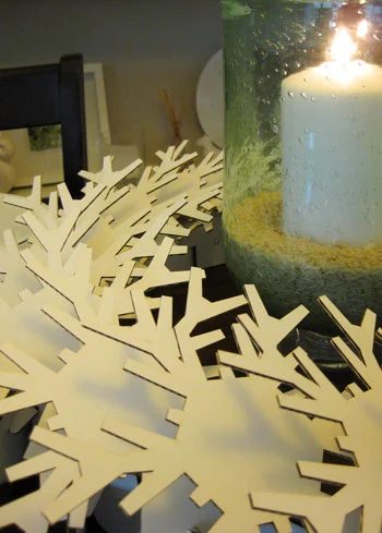 Making A Cardboard Snowflake Wreath: a house log