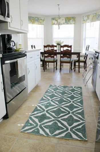 Paint Patterns Onto Rugs, step by step