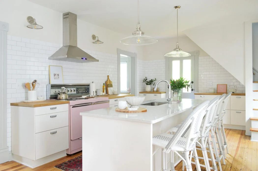 #102: Are Islands Ruining America’s Kitchens?: a house log