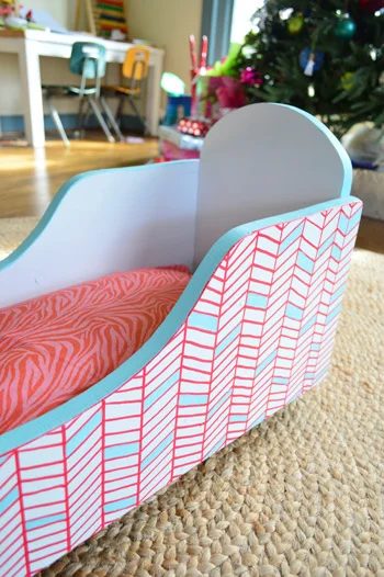 Paint A Chevron Pattern On Wood, step by step