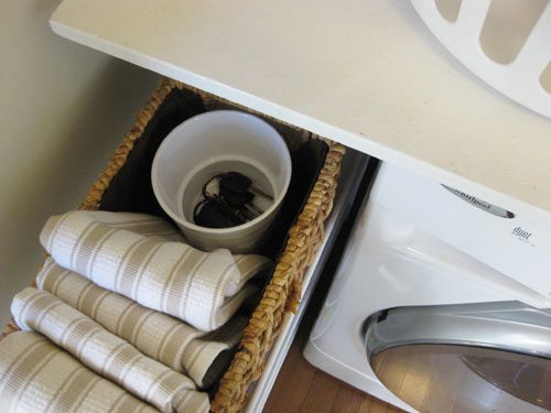 keys-in-a-bowl-organization-straightforward