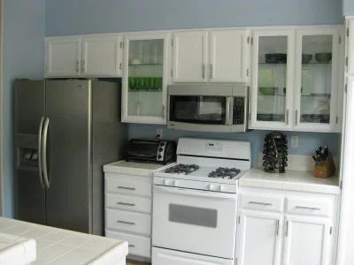 Updating A Kitchen Alongside Paint, Hardware, And Appliances