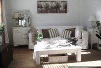 Cozy Cottage: White-on-White Room Color Palette Ideas