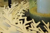 DIY Cardboard Snowflake Wreath: Festive Winter Decor Tutorial