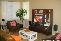 Neutral Living Room Ideas: Leather Sofa and Dark Wood Furniture