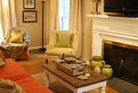 Bright Living Room with Built-In Shelving and Sun-Filled Windows
