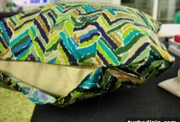 DIY Pillow From Two Cloth Napkins: Quick Sewing Project