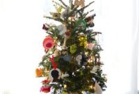 DIY Holiday Window Banner Using Felt Ornaments — Step-by-Step Guide