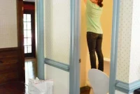 How to Remove Wallpaper with Hot Water: Step-by-Step Guide