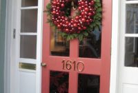 Festive Christmas Front Door Decorating Ideas to Wow Guests