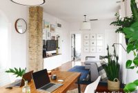 Seeing Another Blogger’s Home in Person: What Surprises Await?
