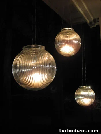 glass-porch-lanterns-glowing-at-night-diy-how-to glass-porch-lanterns-glowing-at-night-diy-how-to
