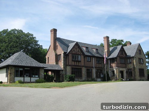 Wedding Week II: The Day We Nearly Tied the Knot 2 brick-tudor-stonypoint-school