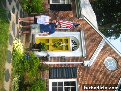 exteriorofhousewithyellowdoor exterior of house with yellow door