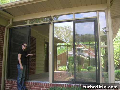 How to Paint Exterior Brick in a Sunroom for Lasting Results 2 sunroom-before-we-painted-the-brick