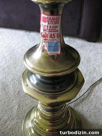 How to Refinish an Old Brass Lamp with Spray Paint 2 img_0624