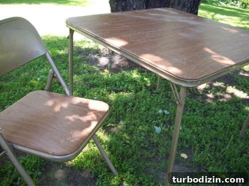 Painting and Installing Oilcloth on Folding Chairs and Tables 2 Before and after table and chairs - image 1