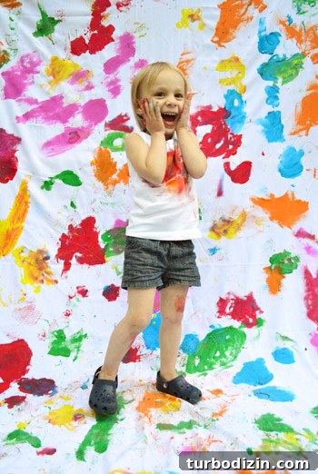 How to Paint Fabric for Fun: Tips, Techniques, and Project Ideas 5 Home Alone pose