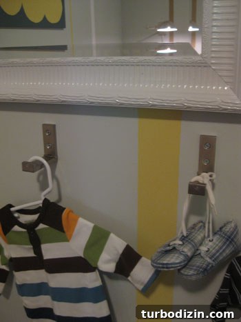 Fold-Down Wall Hooks for Nursery Clothes: Space-Saving Installation Guide 4 img 16713 3
