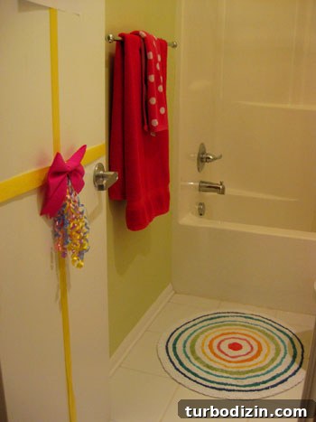Teen Bedroom Bathroom Makeover Ideas for a Stylish Teenager 7 Colorful bathroom details